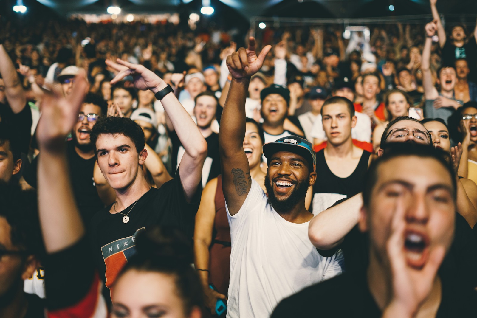 Público disfrutando un concierto